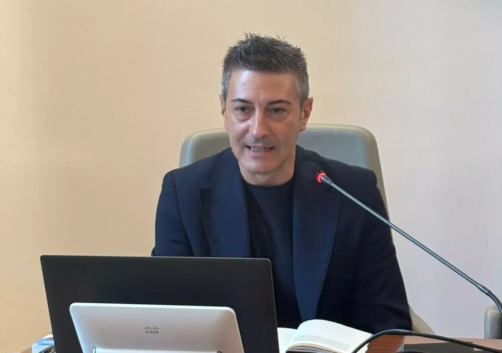 “Rompere le gerarchie per liberare la creatività: leadership solidali e volontariato avanzato”